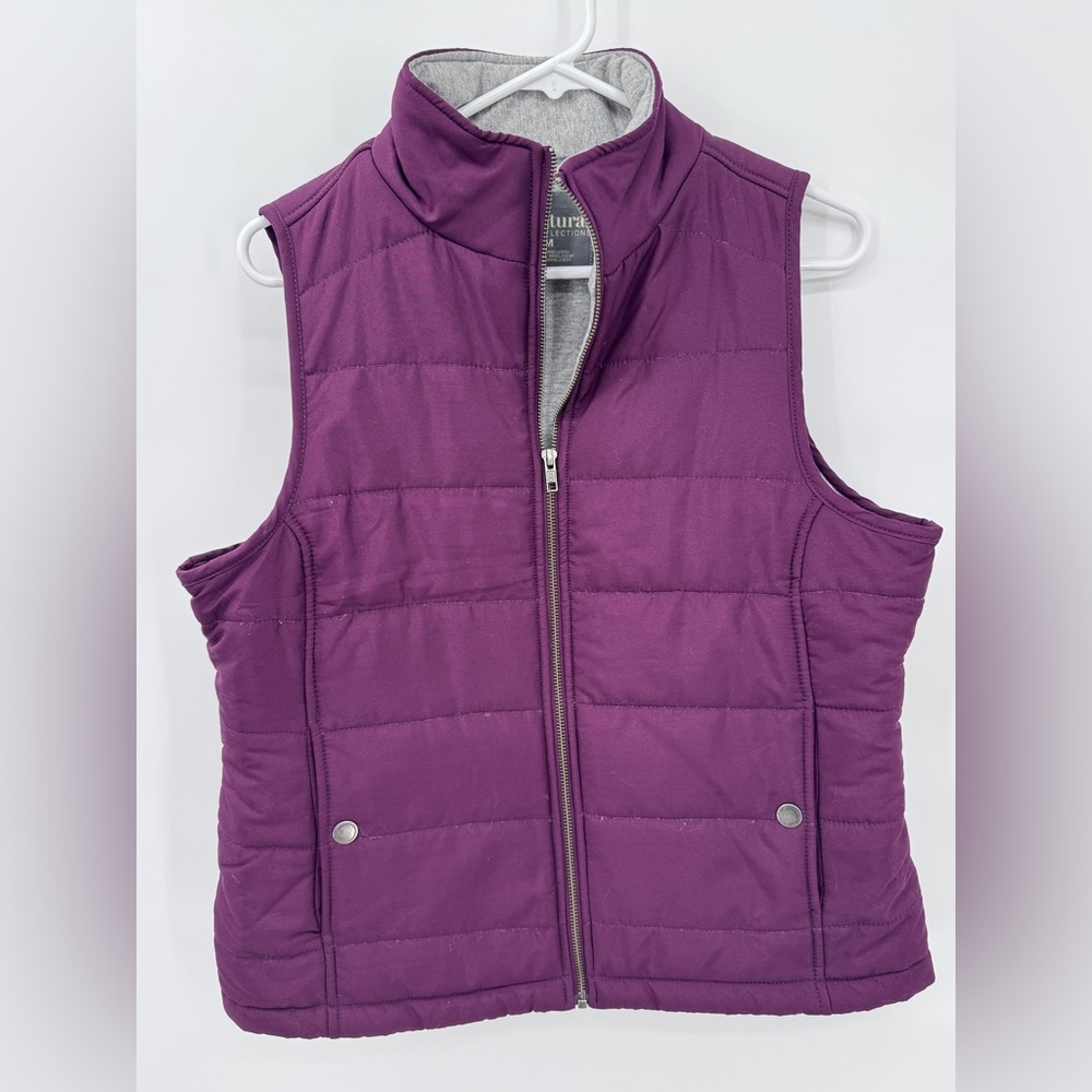 Light weight, Purple  zip up puffer vest size Medium